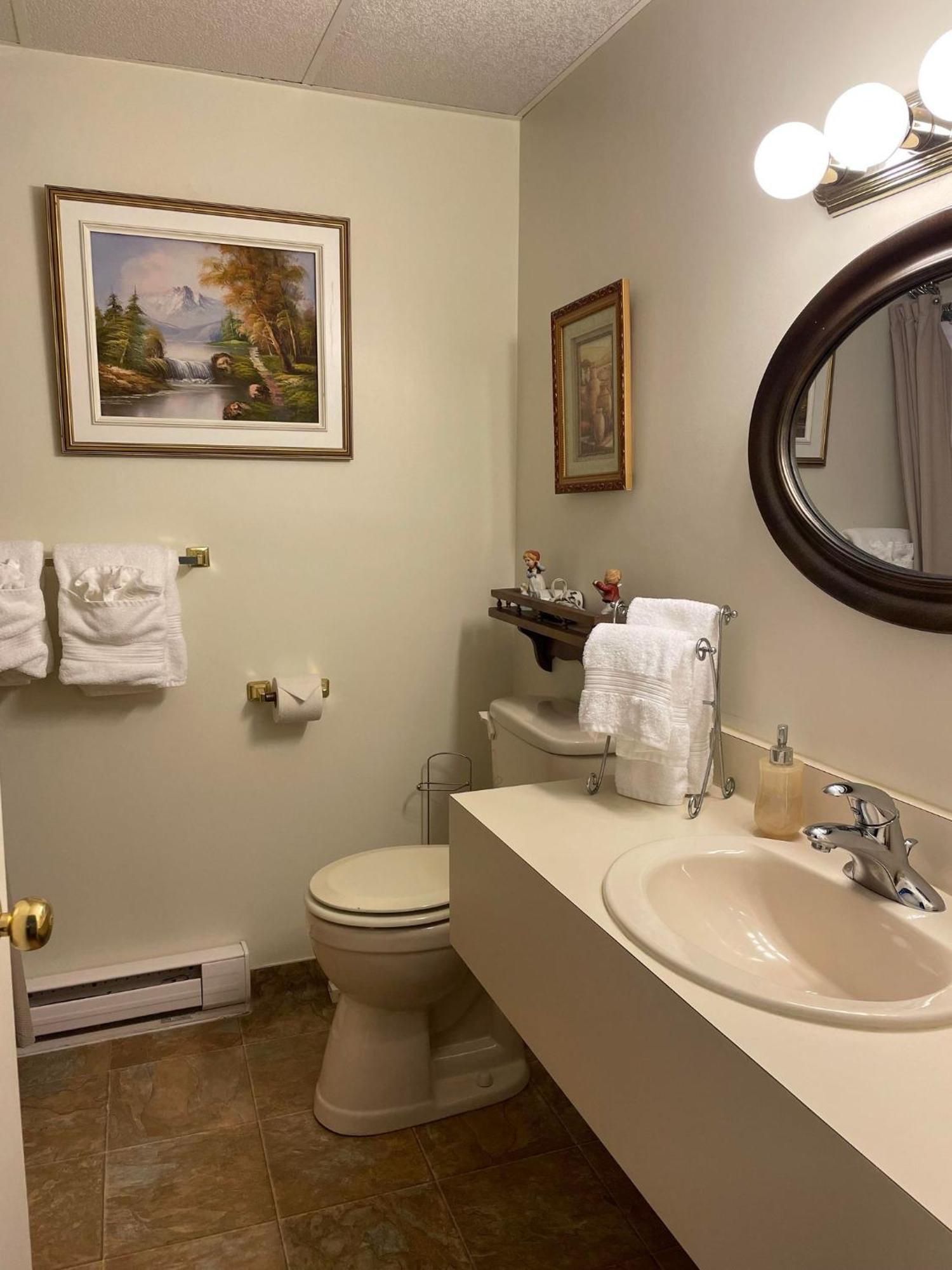 Marshlands Inn Sackville Room photo