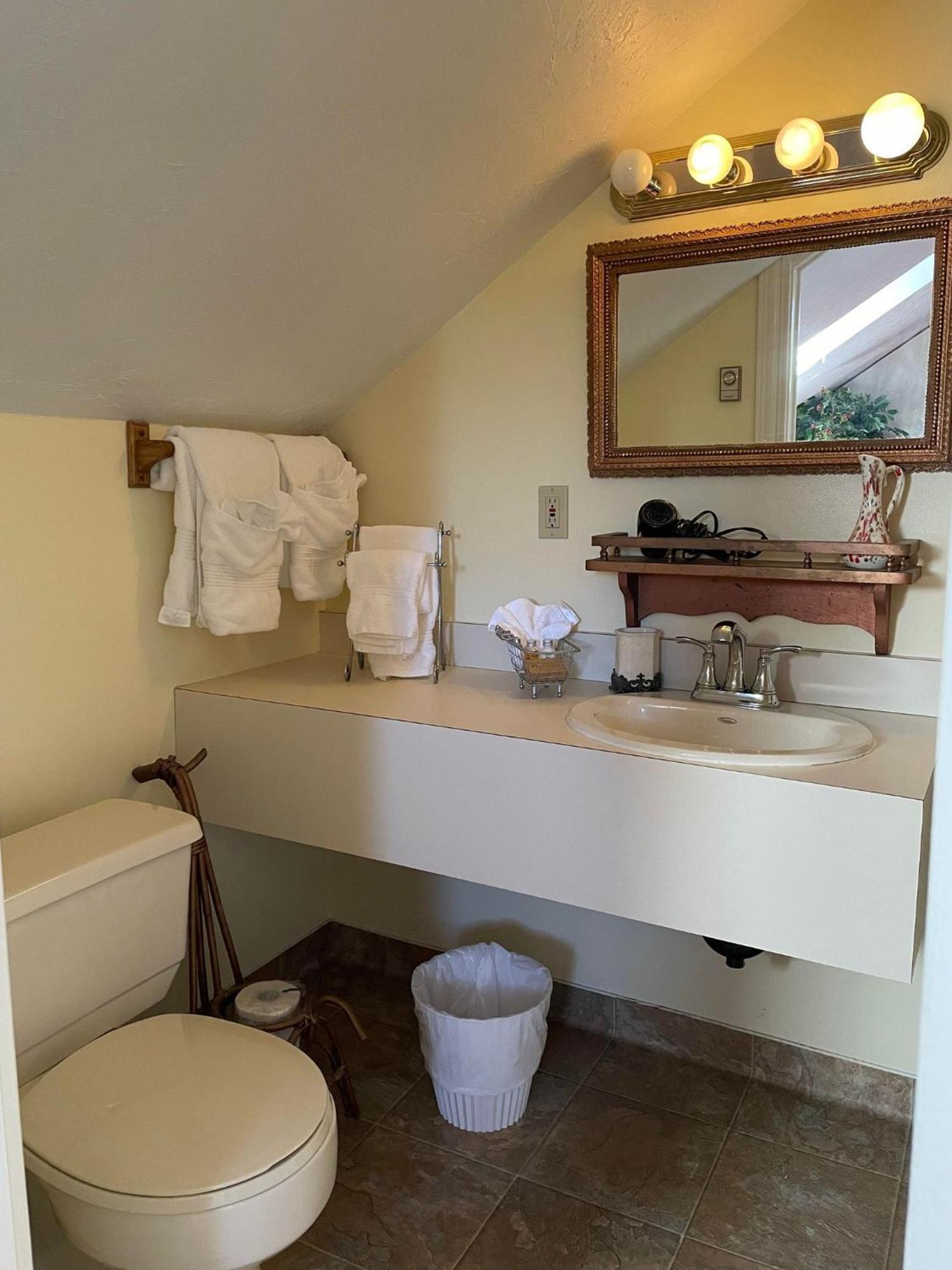 Marshlands Inn Sackville Room photo